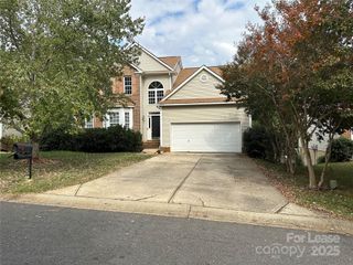 10822 Chamberlain Hall Court, Charlotte, NC 28277