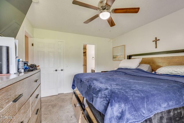 145 Rainbow Circle 5, Bristol, VA 24201