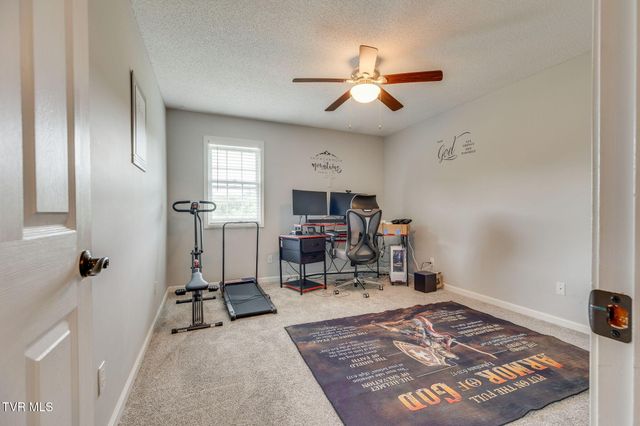 145 Rainbow Circle 5, Bristol, VA 24201