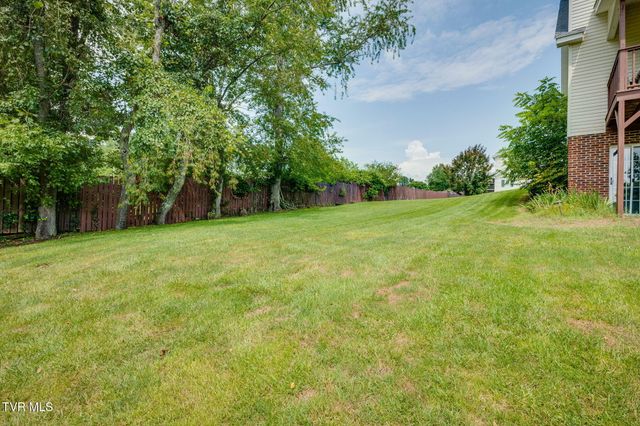 145 Rainbow Circle 5, Bristol, VA 24201
