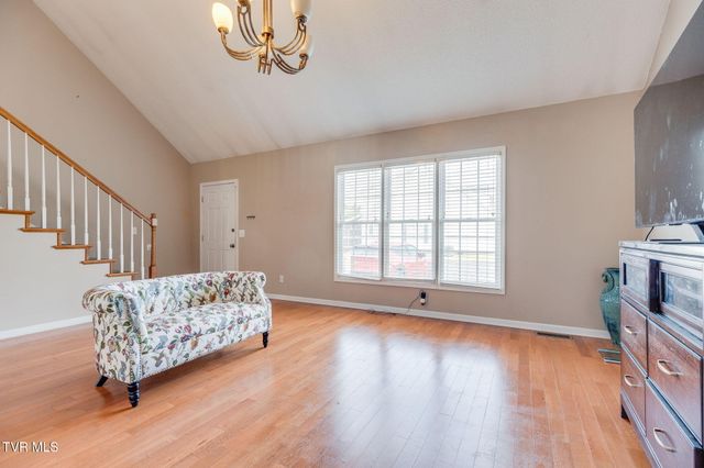 145 Rainbow Circle 5, Bristol, VA 24201