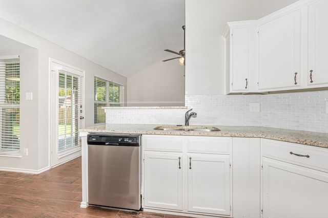 1529 Springaire Lane, Lewisville, TX 75077