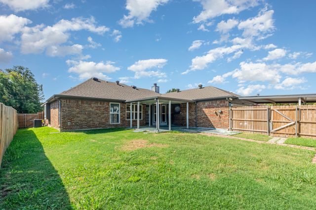 1529 Springaire Lane, Lewisville, TX 75077