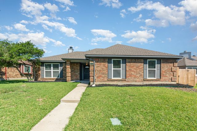 1529 Springaire Lane, Lewisville, TX 75077