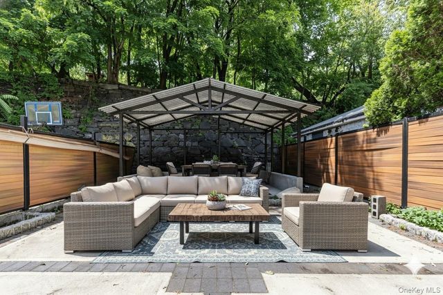 3335 Perry Avenue, Bronx, NY 10467