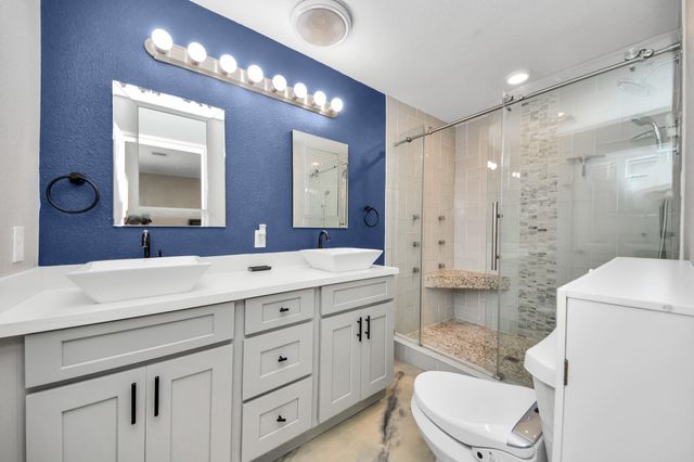 8242 Oak Knoll Lane, Houston, TX 77028