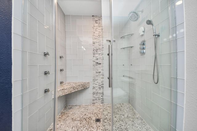 8242 Oak Knoll Lane, Houston, TX 77028