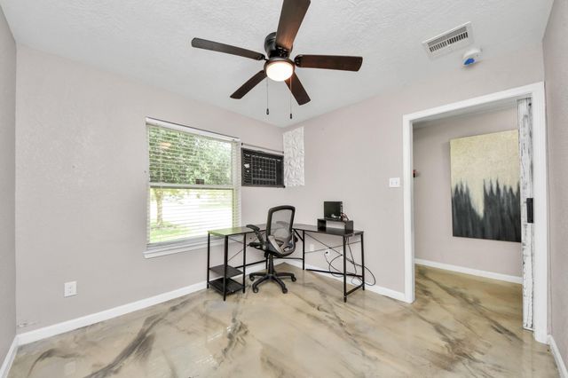 8242 Oak Knoll Lane, Houston, TX 77028