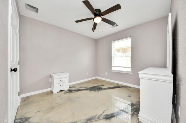 8242 Oak Knoll Lane, Houston, TX 77028