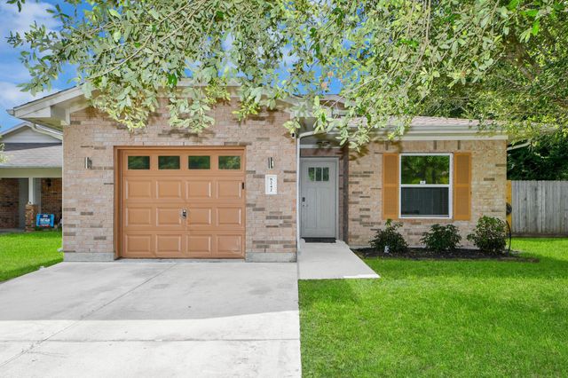 8242 Oak Knoll Lane, Houston, TX 77028