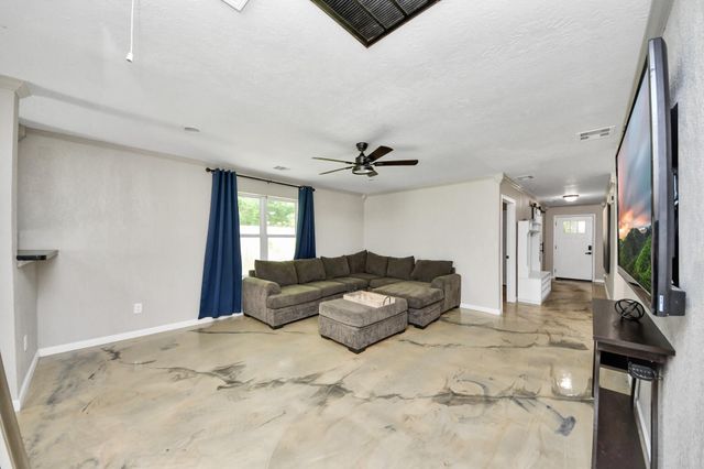8242 Oak Knoll Lane, Houston, TX 77028