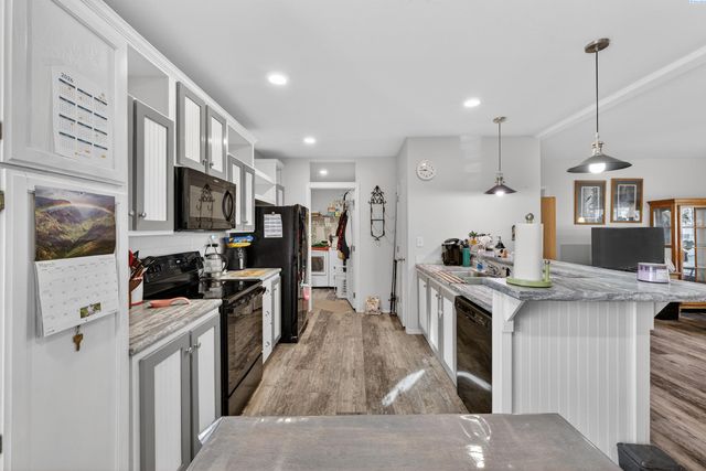 31 Mercury Drive, Richland, WA 99352