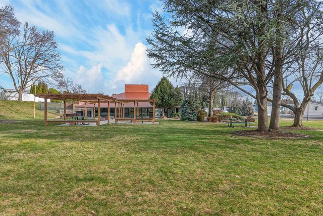 31 Mercury Drive, Richland, WA 99352