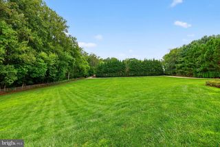 8724 HAWKINS CREAMERY RD #B, Gaithersburg, MD 20882