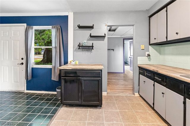 29061 W Willowick Drive, Willowick, OH 44095