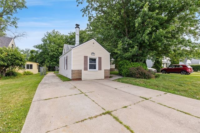 29061 W Willowick Drive, Willowick, OH 44095