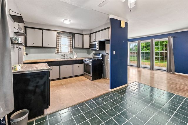 29061 W Willowick Drive, Willowick, OH 44095