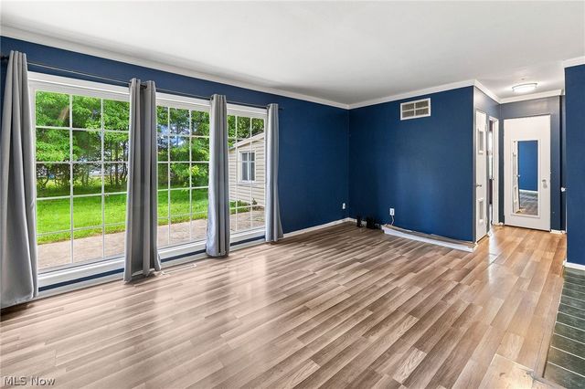 29061 W Willowick Drive, Willowick, OH 44095