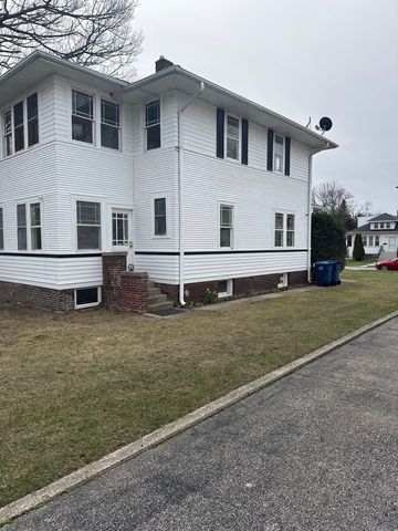 1425 Lincoln Street, North Chicago, IL 60064