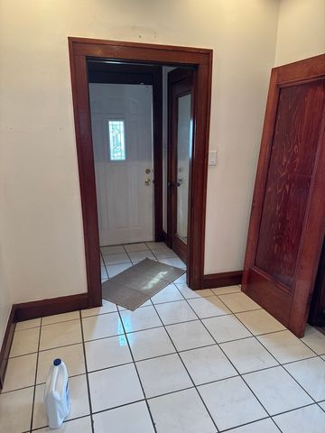 1425 Lincoln Street, North Chicago, IL 60064