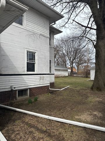 1425 Lincoln Street, North Chicago, IL 60064
