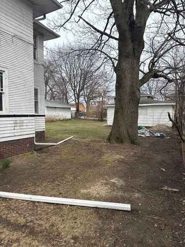 1425 Lincoln Street, North Chicago, IL 60064