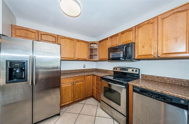 5196 BEACH DRIVE SE B, St Petersburg, FL 33705