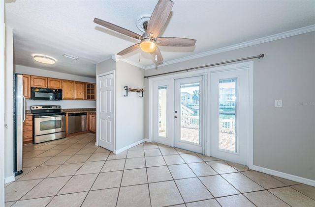 5196 BEACH DRIVE SE B, St Petersburg, FL 33705