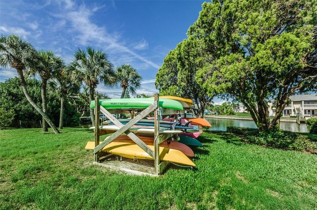 5196 BEACH DRIVE SE B, St Petersburg, FL 33705