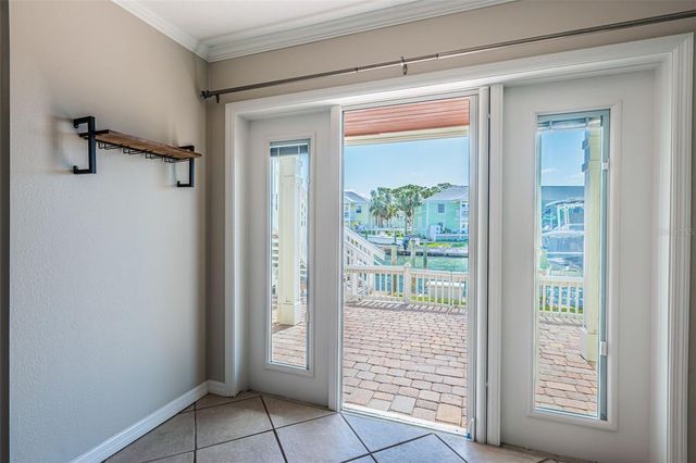 5196 BEACH DRIVE SE B, St Petersburg, FL 33705