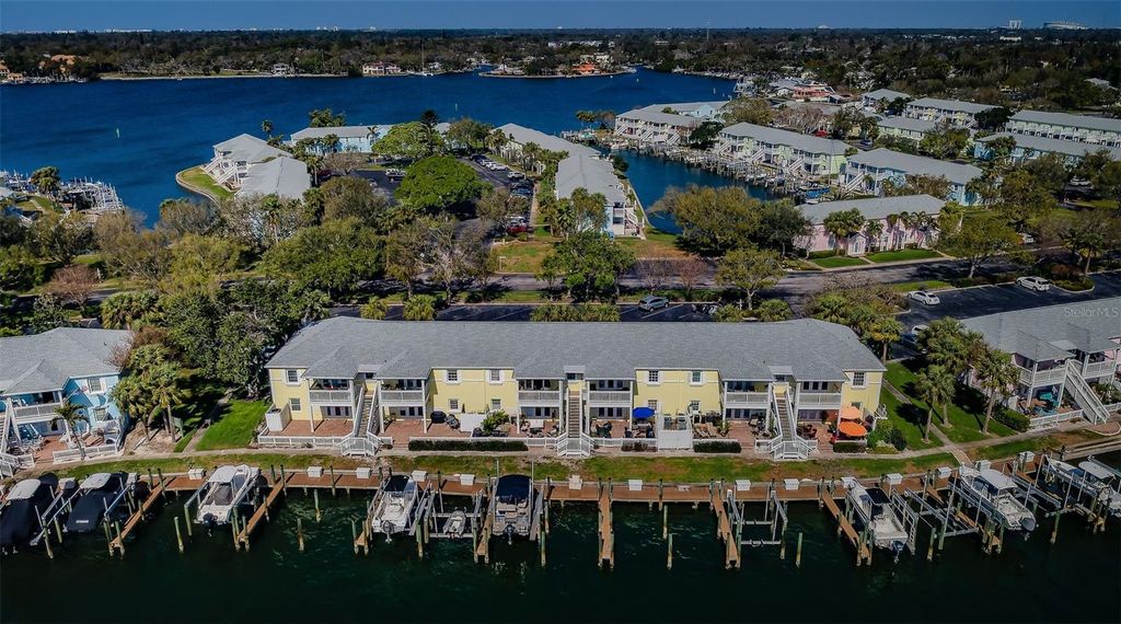 5196 BEACH DRIVE SE B, St Petersburg, FL 33705