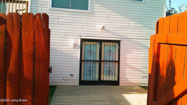 138 Sapphire Ct, Bardstown, KY 40004