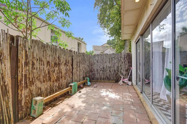 8226 NW 8th Place 6, Fort Lauderdale, FL 33324