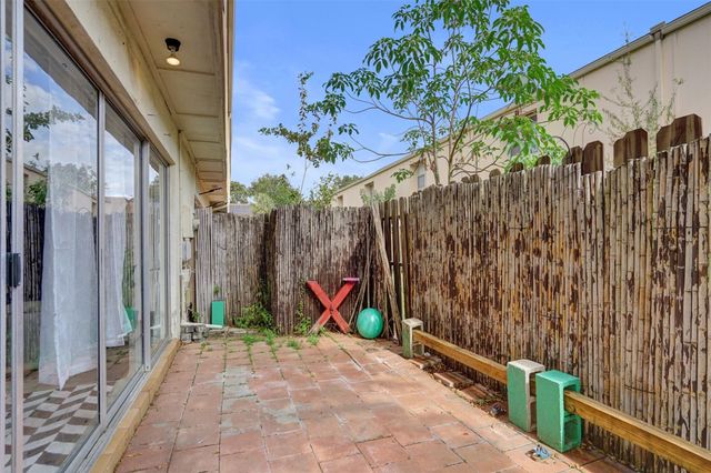 8226 NW 8th Place 6, Fort Lauderdale, FL 33324