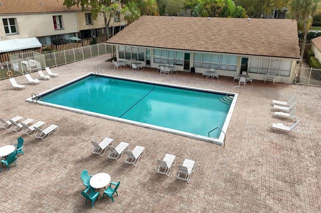 8226 NW 8th Place 6, Fort Lauderdale, FL 33324