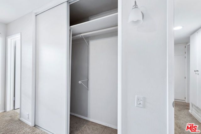 4353 Colfax Avenue 27, Studio City (los Angeles), CA 91604