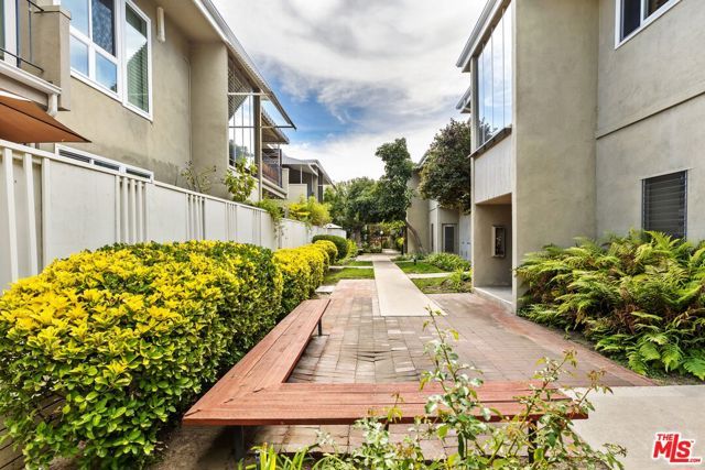 4353 Colfax Avenue 27, Studio City (los Angeles), CA 91604