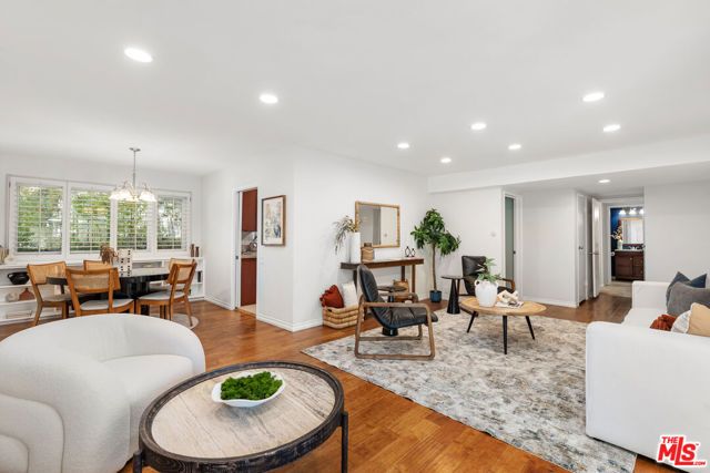 4353 Colfax Avenue 27, Studio City (los Angeles), CA 91604