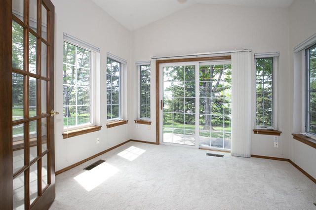 3205 N MISTWOOD LANE, Appleton, WI 54914