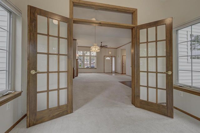 3205 N MISTWOOD LANE, Appleton, WI 54914