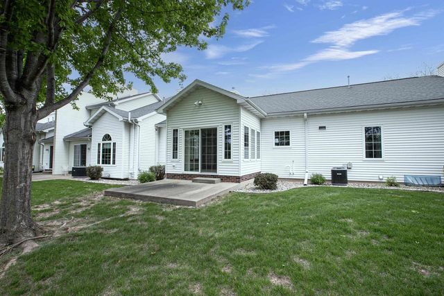 3205 N MISTWOOD LANE, Appleton, WI 54914