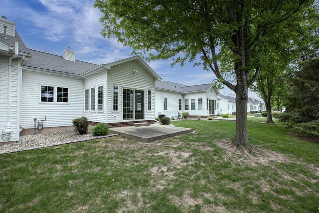 3205 N MISTWOOD LANE, Appleton, WI 54914