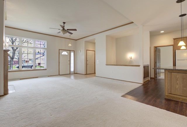3205 N MISTWOOD LANE, Appleton, WI 54914