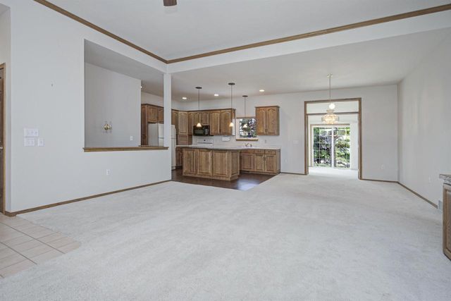 3205 N MISTWOOD LANE, Appleton, WI 54914