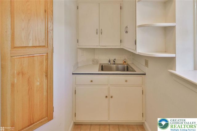 7 Moreland Avenue, Bethlehem City, PA 18017