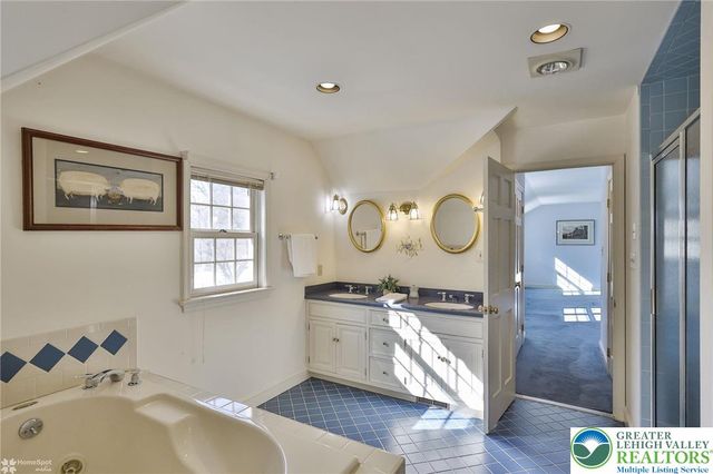 7 Moreland Avenue, Bethlehem City, PA 18017