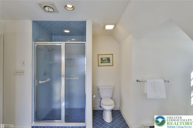 7 Moreland Avenue, Bethlehem City, PA 18017