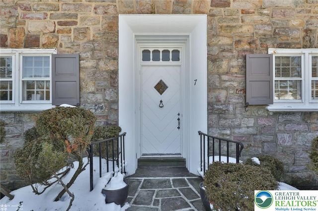 7 Moreland Avenue, Bethlehem City, PA 18017