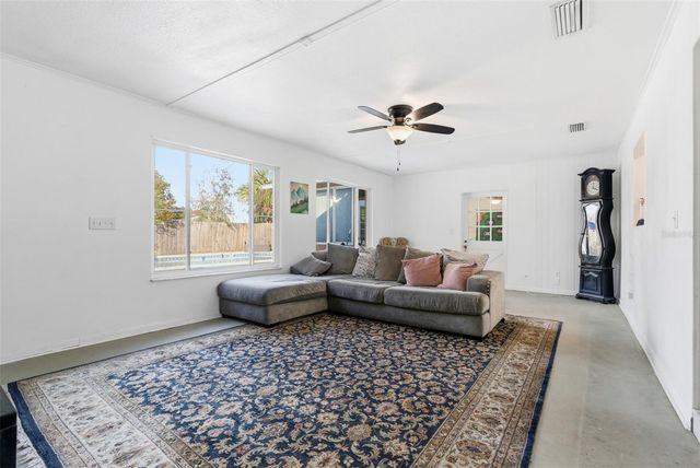 2019 W JOROME DRIVE, Tampa, FL 33612