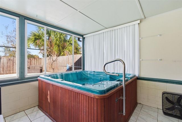 2019 W JOROME DRIVE, Tampa, FL 33612